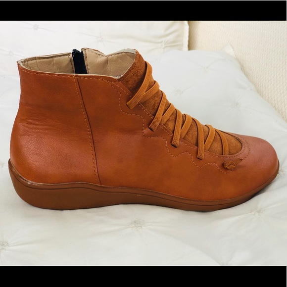 Fashion Ankle Bootie - Picture 3 of 7